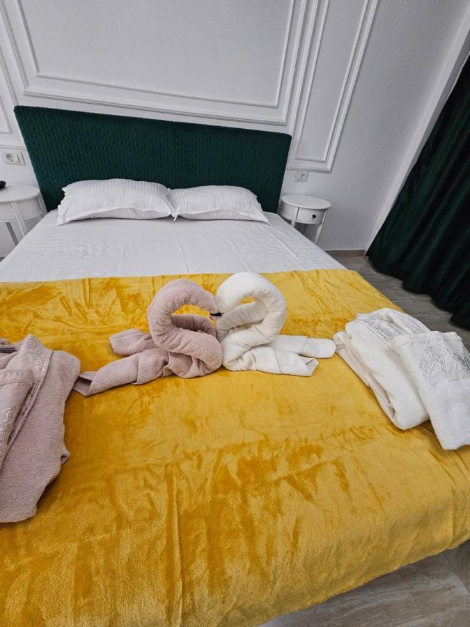 Didi Apartament Craiova Bagian luar foto