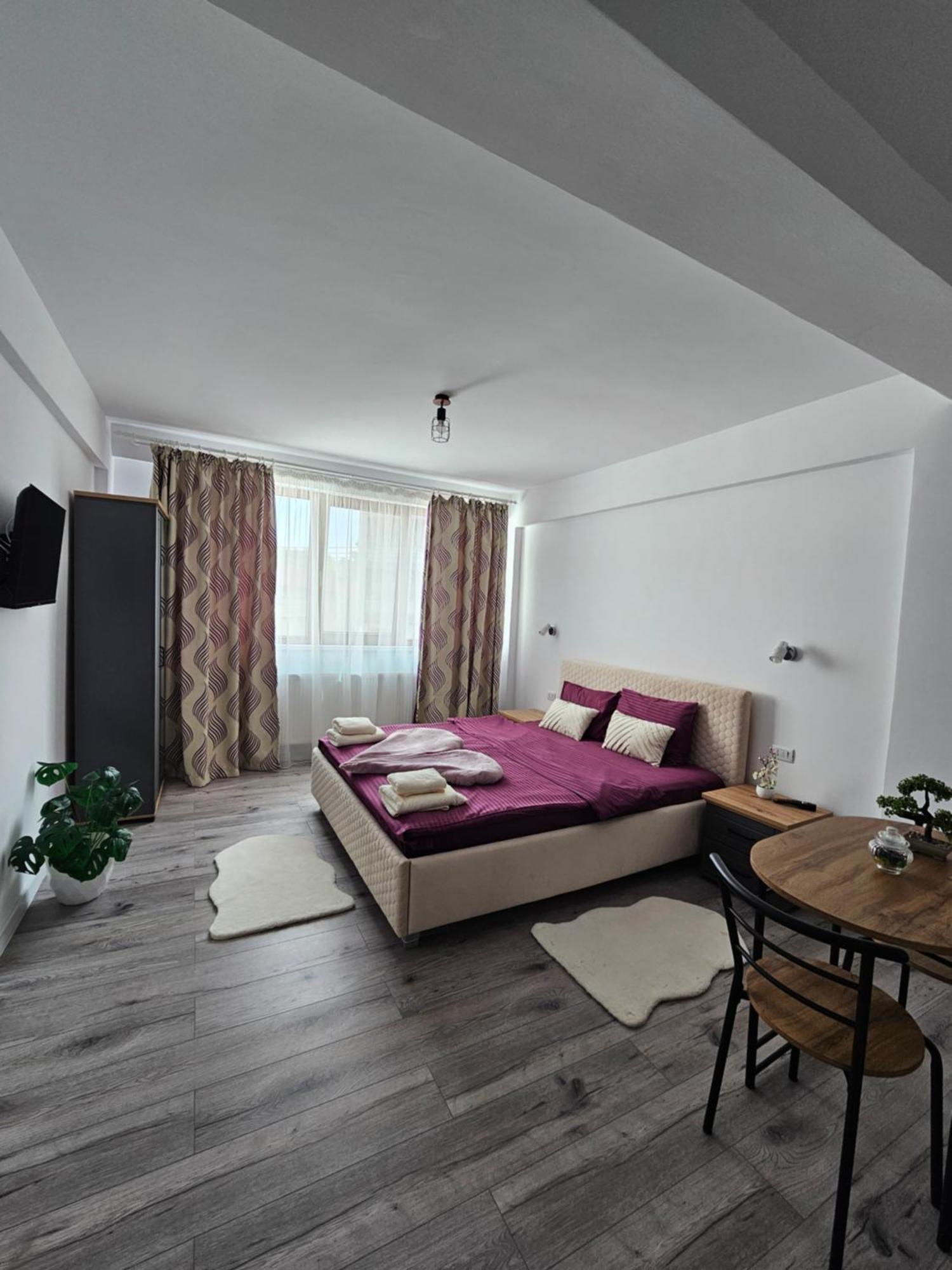 Didi Apartament Craiova Bagian luar foto