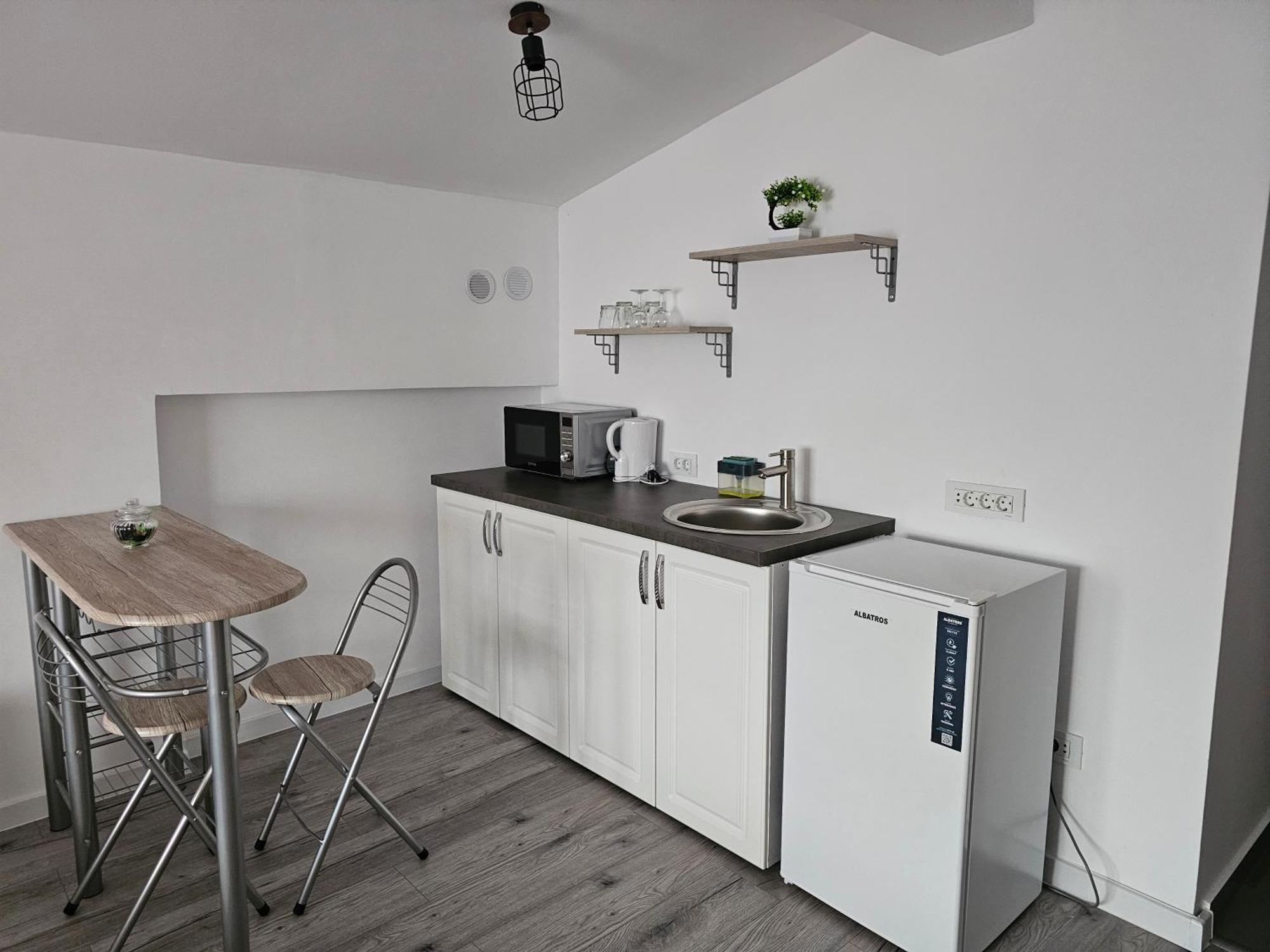 Didi Apartament Craiova Bagian luar foto