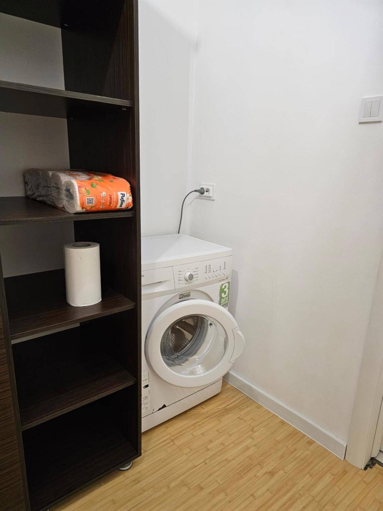 Didi Apartament Craiova Bagian luar foto
